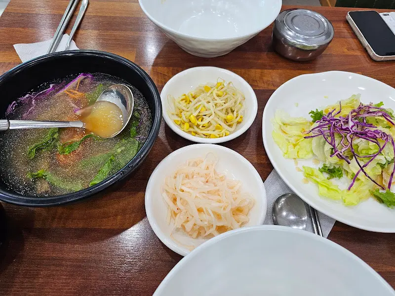 쭈꾸미집 기본 반찬