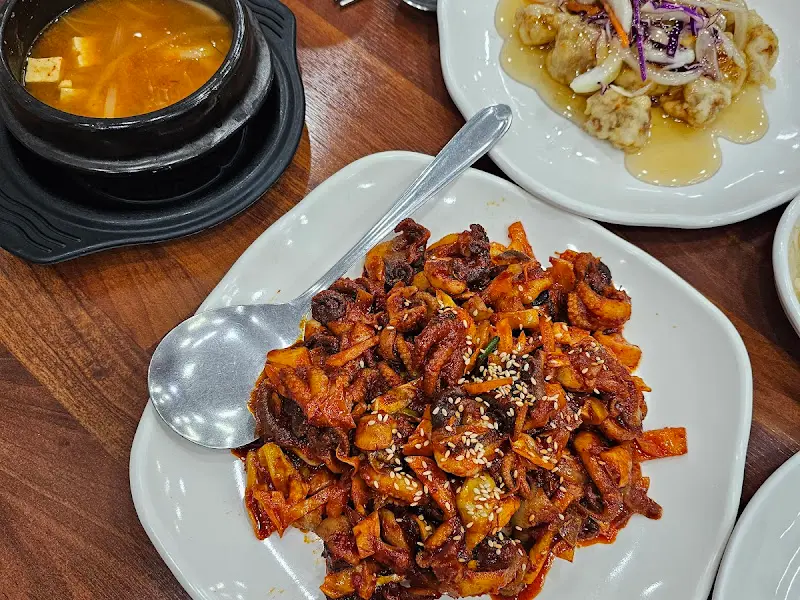 쭈꾸미 볶음과 된장찌개