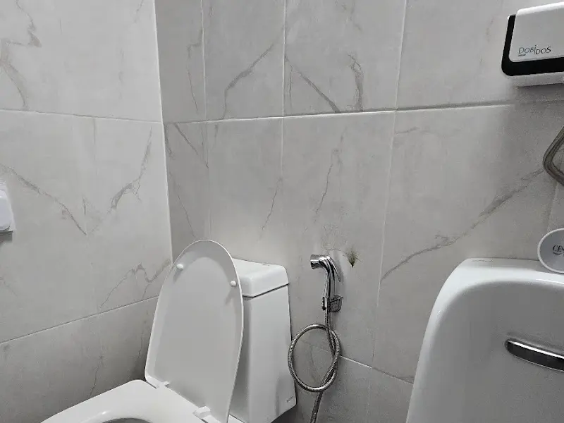 지금전통육개장 파주점 화장실