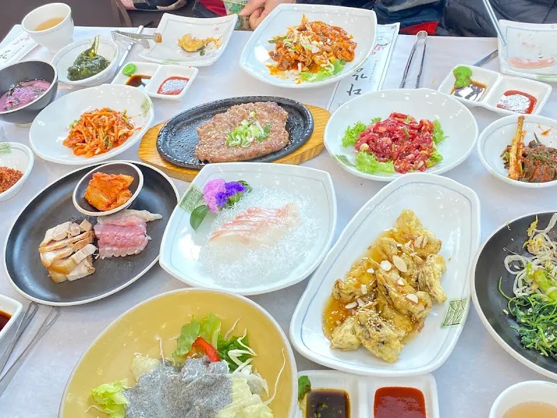 다채로운 음식들