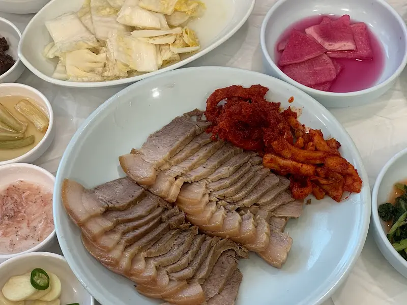 윤기 좔좔 수육