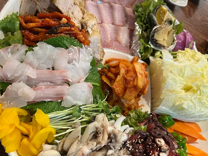 푸짐한 민어회 한 상