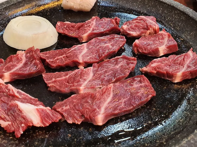 잘 구워진 한우 한 점