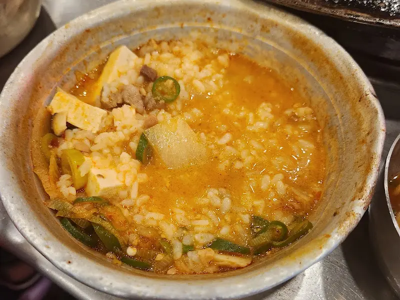 뚝배기 안에서 보글보글 끓고 있는 도가니 된장찌개