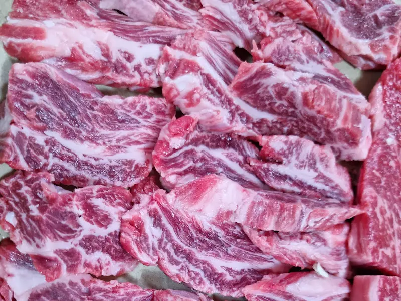 마블링이 선명한 꽃갈비살