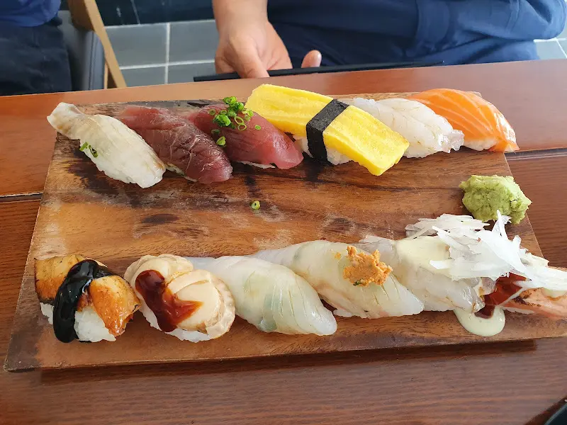 런치 세트 초밥