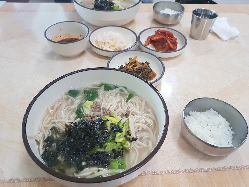 칼국수와 밥