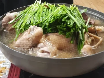 해발고도 800m에서 만끽하는 풍미, 무주 토종닭 맛집 기행