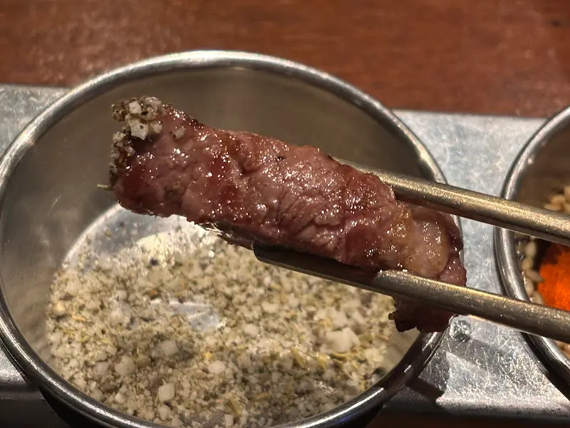 맛있는 양갈비 한 점