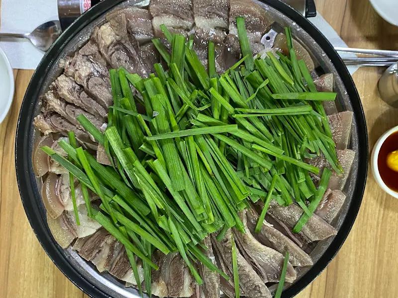 소머리 수육 한 상 차림