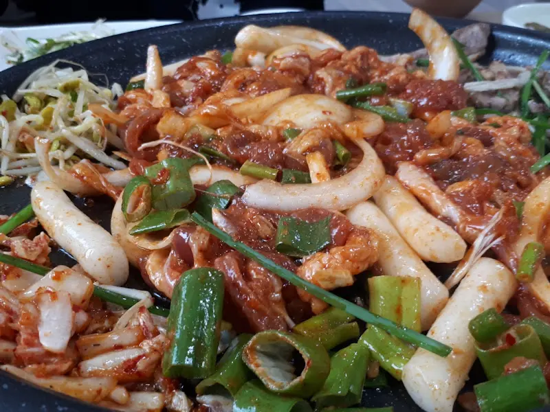 양념오리고기의 매콤한 유혹