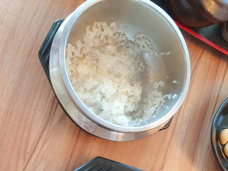 윤기 좔좔 솥밥