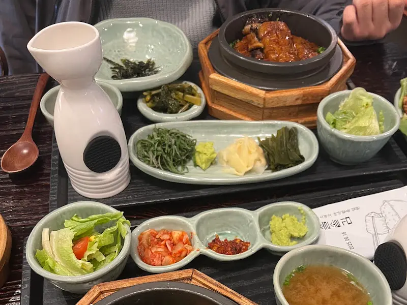 솔솥 해운대점 내부