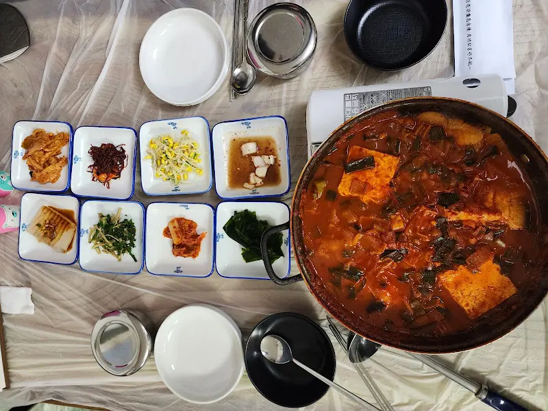 푸짐한 대구탕 한상차림