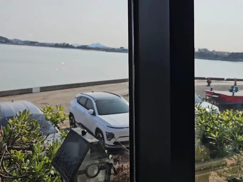 헤밍웨이 바다 뷰