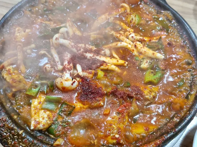 보글보글 끓는 칼치찌개