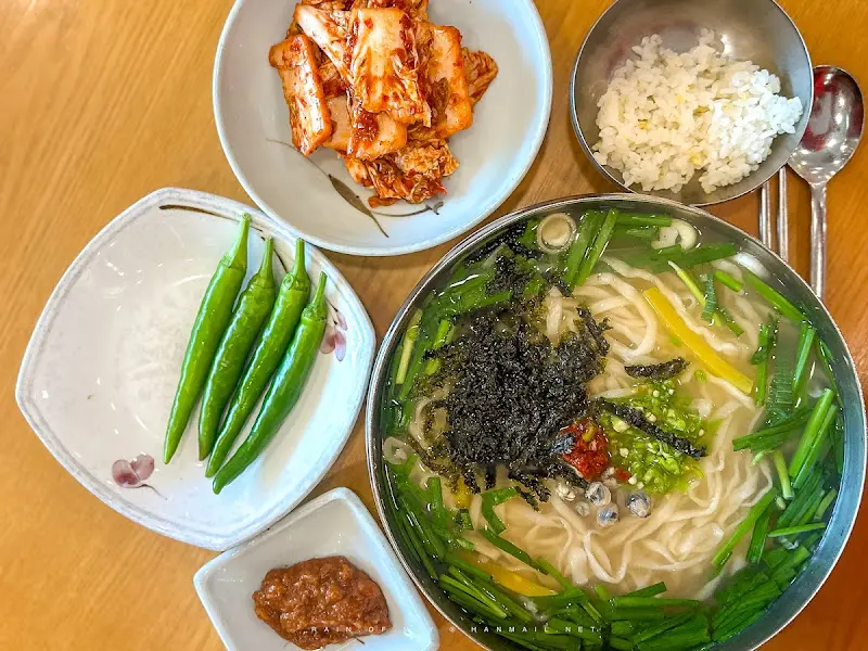 재첩 칼국수 한상차림