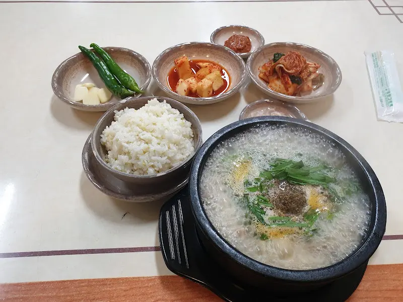 순대국과 밑반찬