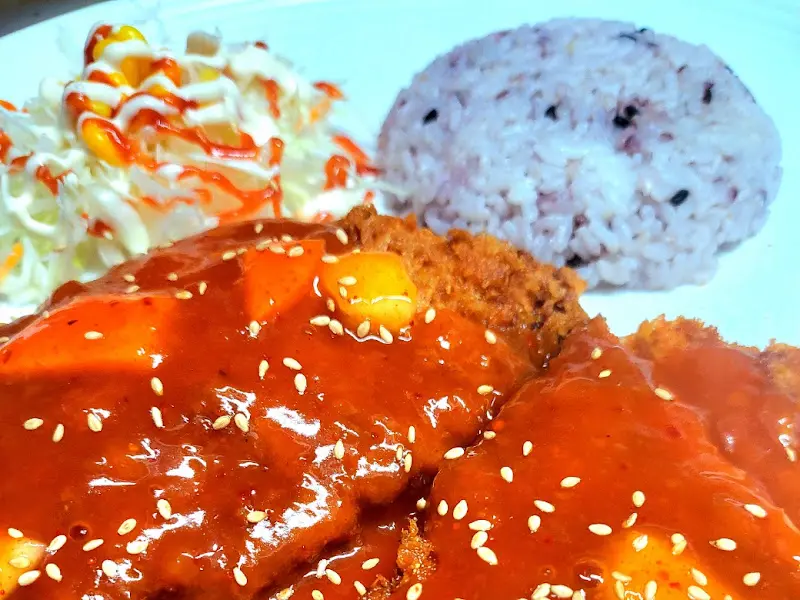 매운 돈까스 클로즈업