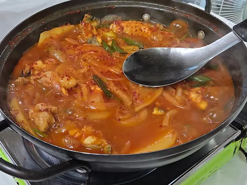 보글보글 끓는 장치조림