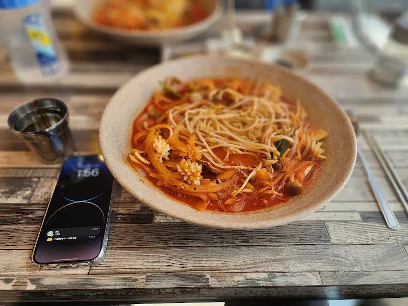 푸짐한 삼선짬뽕