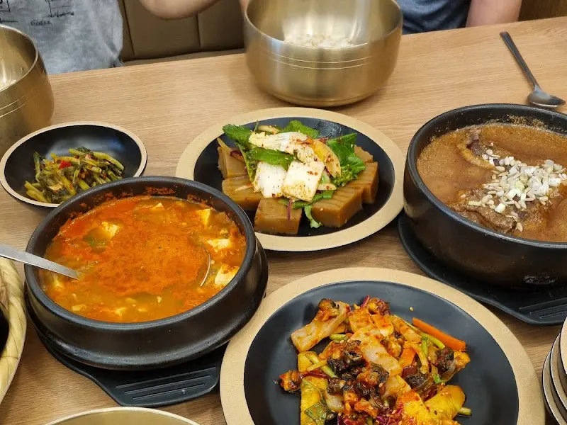 흑계탕, 곤약무침, 도토리묵