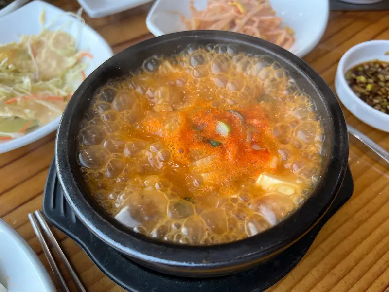 순두부 찌개의 모습