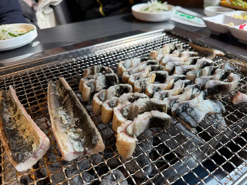 장어 굽는 모습