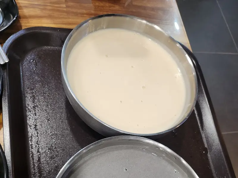 크림 콩국수와 까망 콩국수