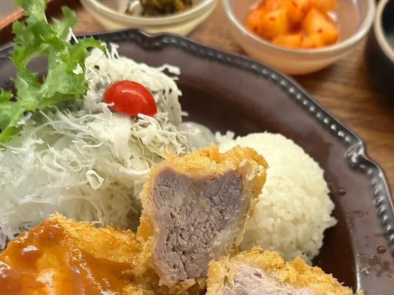 돈까스 단면의 황홀한 모습