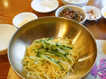 시간마저 멈춘 듯, 인천 차이나타운 맛집 만다복에서 맛보는 백년의 향수