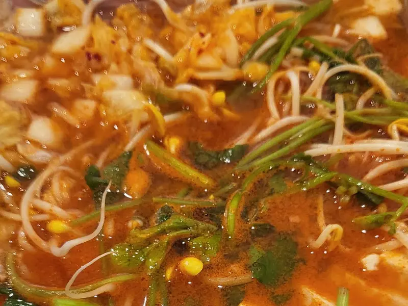 잘 끓여진 부대찌개