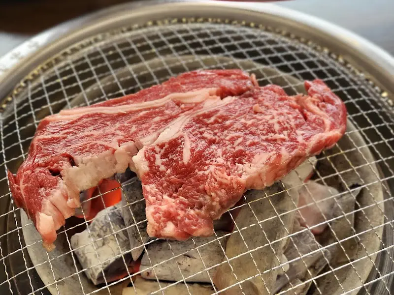 숯불에 구워먹는 한우