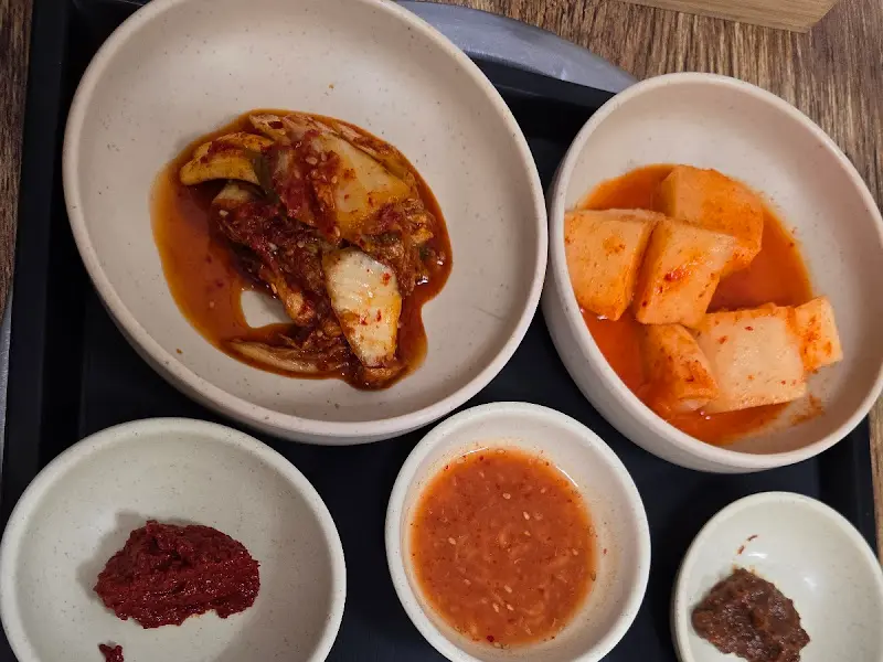 정갈한 기본 반찬