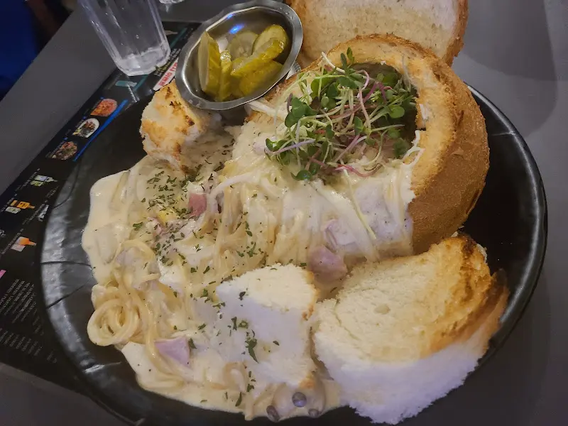 빵 속에 담긴 파스타