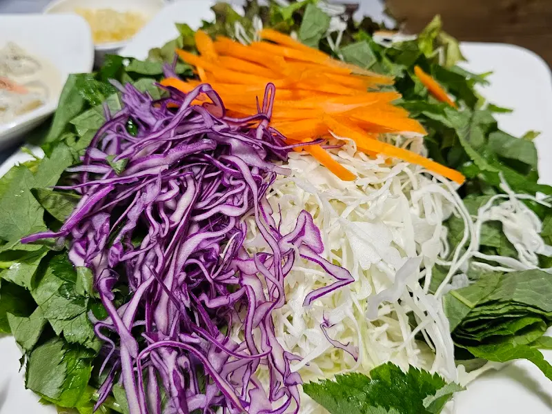 꼼장어송어장의 야채