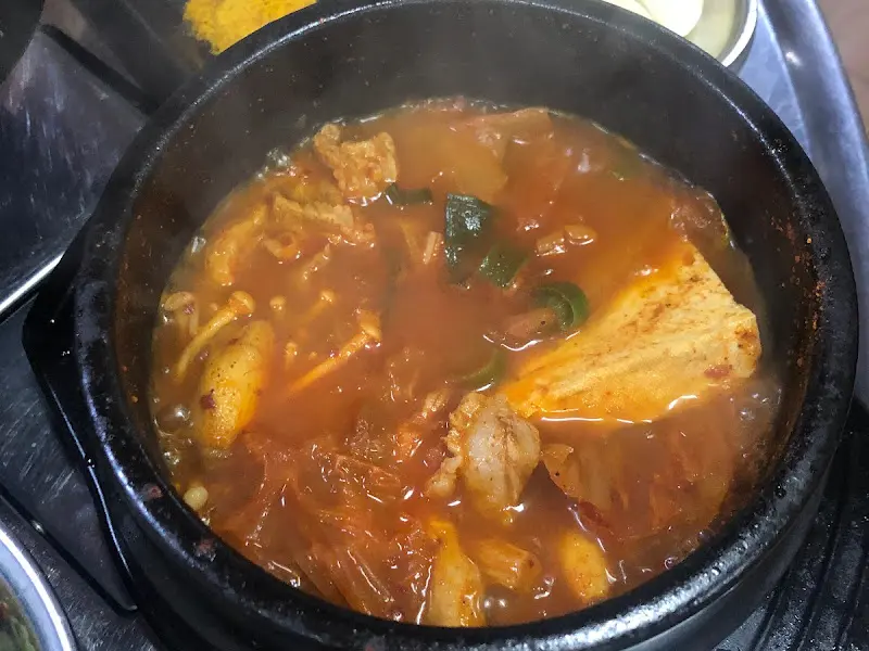 흑돼지 김치찌개 전골