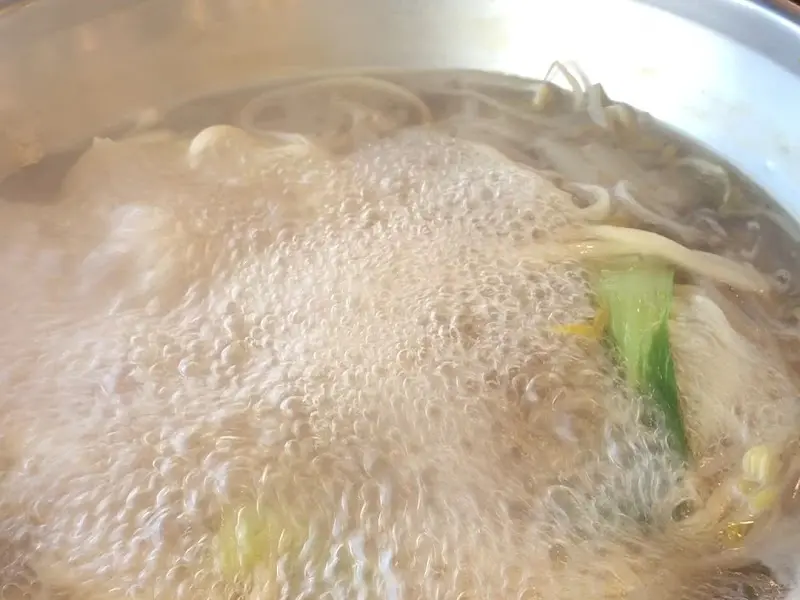 보글보글 끓는 샤브샤브