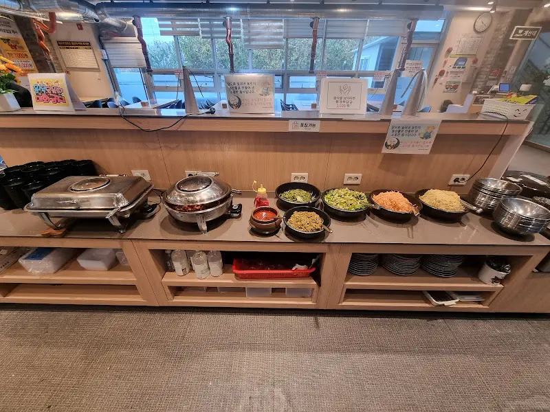 뷔페 음식 코너 상세 모습