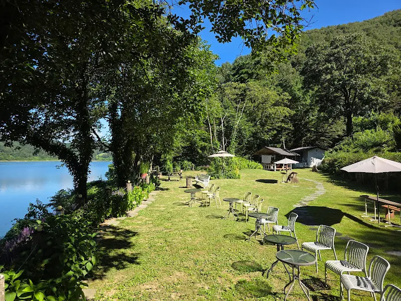 기배기카페 야외 테라스