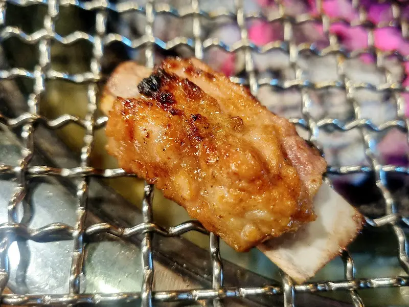 노릇노릇 구워진 갈비