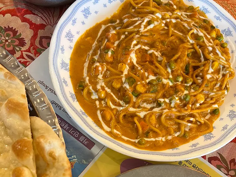 마차푸처레의 커리 파스타