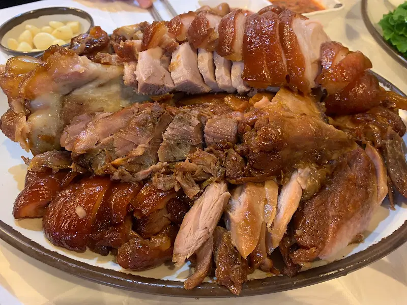 푸짐한 앞발 족발