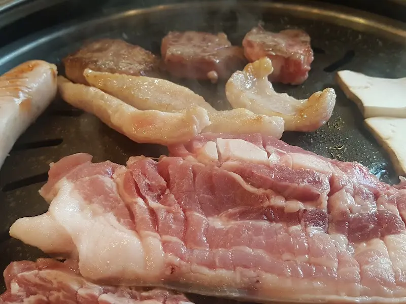 돼지고기 구이