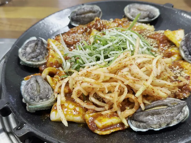 흑돼지 삼합 두루치기