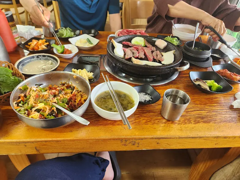 학래촌정육식당 내부