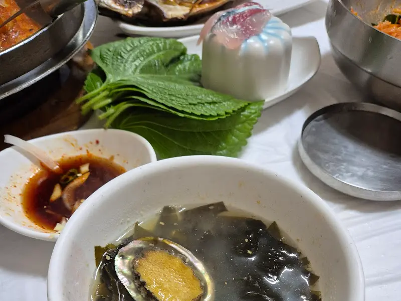 전복성게미역국