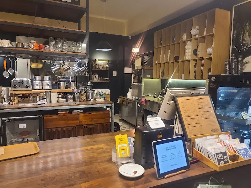 몬스터로스터스 내부 모습