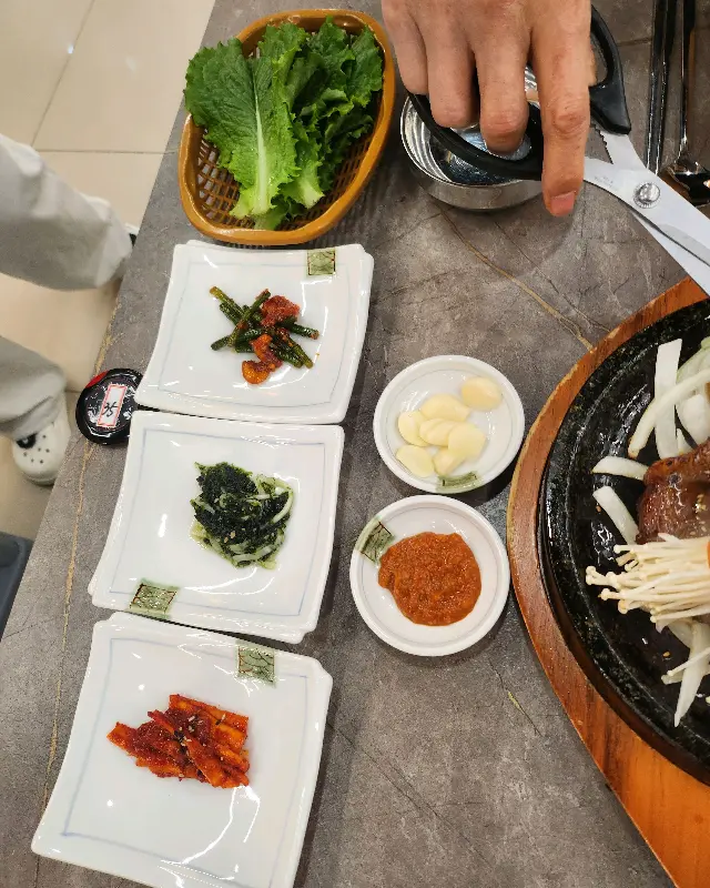 석갈비와 밑반찬