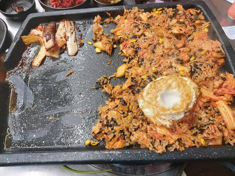 대박돼소 볶음밥 계란후라이